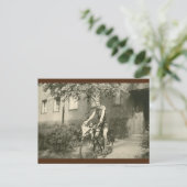 Vintage briefkaart van fietser (Staand voorkant)