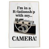 Vintage Camera Funny Photographer Birthday Medium Cadeauzakje (Voorkant)