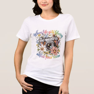 Vintage Camerabloem T-shirt. Grafisch T-shirt