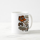 Vintage Camping Essentials Coffee Mug | Retro Outd Koffiemok (Voorkant rechts)
