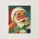 Vintage Christmas, Jolly Retro 50's Santa Claus Legpuzzel<br><div class="desc">illustratie Kerstvakantie afbeelding met een close-up van een vrolijke jaren 50 retro Kerstman glimlachen en het houden van glazen bol kerstversieringen met een traditionele retro ontwerp.</div>