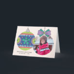 Vintage Christmas Ornament Wenskaart - Groen Notitiekaartje<br><div class="desc">Dit feestelijke wenskaart is voorzien van een vintage kerst ornament illustratie, en een tweede "ornament" dat fungeert als een foto lijst met een geïllustreerde boog ontwerp op de top. De kaart heeft ruimte voor een aangepaste begroeting op de voorkant van de kaart en binnen ook. De achterkant van de kaart...</div>