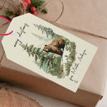Vintage Christmas Winter Woodland Beer Naam Cadeaulabel<br><div class="desc">Voeg een vleugje nostalgie toe aan uw cadeaus met deze vintage kerstcadeau-labels met een charmant bos en een beren ontwerp. Deze kleurrijke labels in klassiek rood en groen brengen een retro flair naar uw cadeauverpakking. Elk label bevat een handige "Aan" en "Van" sectie, waardoor ze zowel praktisch als feestelijk zijn....</div>