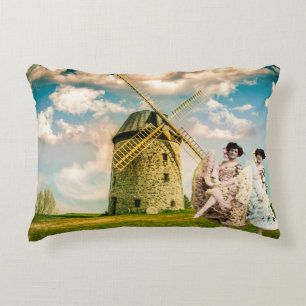 Vintage dansende bloemenmeisjes en windmolen accent kussen