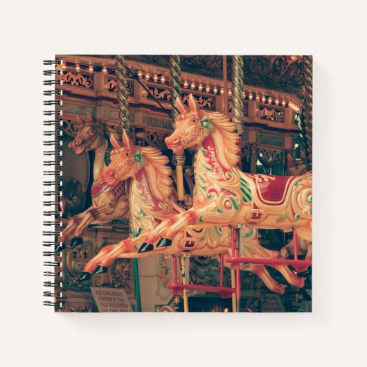 Vintage Fairground Carousel Horses Notitieboek (Voorkant)