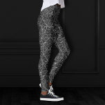 Vintage Fleur de Lis | Zwarte Silver Grunge Damask Leggings<br><div class="desc">#abstractart Grandeur modern hedendaags kunstdeco geïnspireerd design in een romantisch jacquard brocade fleur de lis damask fabric-patroon komt tegemoet aan de noodlijdende 90-glansstijl met deze donkere houtskool zilver grijs New Orleans Franse Quarter-siermengoonleeuwen op een minimale zwarte achtergrond. Deze gemengde barokgradiënt voegt de perfecte pop van pizazz toe. Voor aanpassingen, coördinerende...</div>