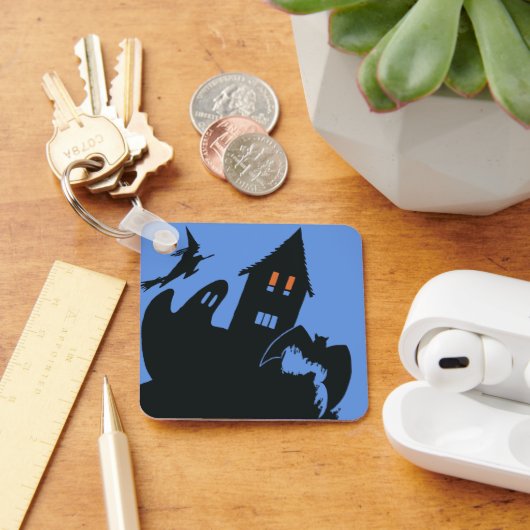 Vintage Halloween, eng gehakt huis en heks Sleutelhanger (Bureau)