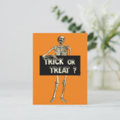 Vintage Halloween Trick or treat Skeleton Briefkaart (Staand voorkant)