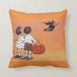 Vintage Halloween Witch en Children Sierkussen