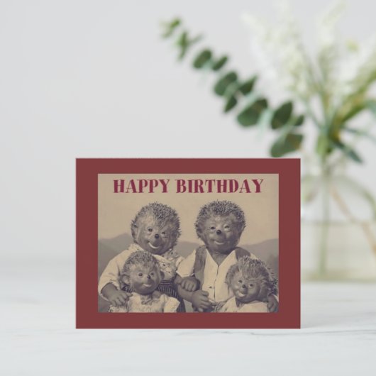 Vintage Happy Birthday Hedeegel familie Feestdagenkaart (Staand voorkant)