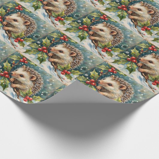 Vintage Hedgehog Among Holly Christmas Cadeaupapier (Hoek)