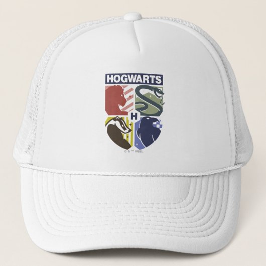 Vintage HOGWARTS™ Stamped Crest Trucker Pet (Voorkant)