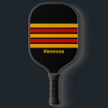Vintage Hoofdstad over Strepen met Naam Pickleball Paddle<br><div class="desc">Vintage Capital City Across Striping met Name Pickleball Paddle roept tijdloze, stedelijk geïnspireerde energie op, waarbij klassieke tinten worden gecombineerd met vloeiende patronen die beweging en ritme op het veld suggereren. Het onderscheidende ontwerp brengt persoonlijkheid en flair naar elke rally, waardoor elke wedstrijd verandert in een geestdriftige uiting van individualiteit....</div>