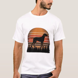 Vintage Jachthond Zonsondergang Bos Vectorontwerp_ T-shirt