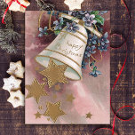 Vintage-kerstbal, sterren & vergeet-me-nots briefkaart<br><div class="desc">Elegant white  bell met A Happy Kersttext met gouden banden,  gouden sterren en blauwe vergeet-me-nots op een roze en maroon schilderachtige achtergrond. De rug kenmerkt editable tekstgebieden.</div>