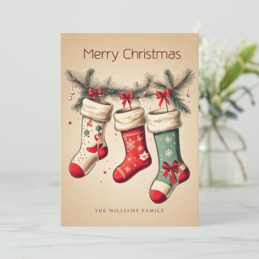 Vintage kerstkousen op dennenbladeren vakantie feestdagenkaart (Staand voorkant)