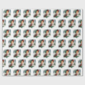 Vintage kerstmeisje Holding Holly Cadeaupapier (Vlak)