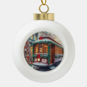 Vintage kersttram in de sneeuw keramische bal ornament