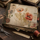 Vintage klaprozen op versleten decoupage tissuepapier
