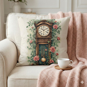 Vintage klok omringd door rozen en wijnranken kussen