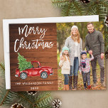 Vintage met houtenpenseel VrachtfotoKerstmis Feestdagenkaart<br><div class="desc">Rustic Wood Waterverf  Red Truck met kerstboom - Merry kerstfamiliekaart</div>