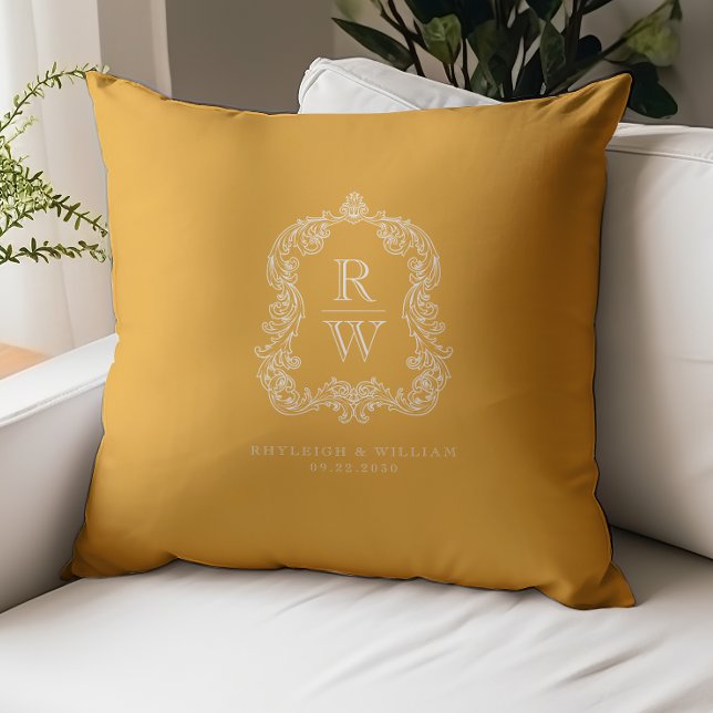 Vintage Monogram Crest Marigold Yellow Wedding Kussen (Creator heeft geüpload)