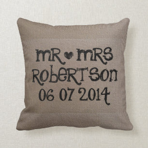 Vintage Mr. en Mrs. Burlap bruiloft gooien kussen