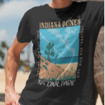Vintage nationaal park Indiana Dunes T-shirt<br><div class="desc">Indiana Dunes vectorkunstwerk ontwerp. Het park is een nationaal park van de Verenigde Staten in het noordwesten van Indiana dat wordt beheerd door de National Park Service.</div>