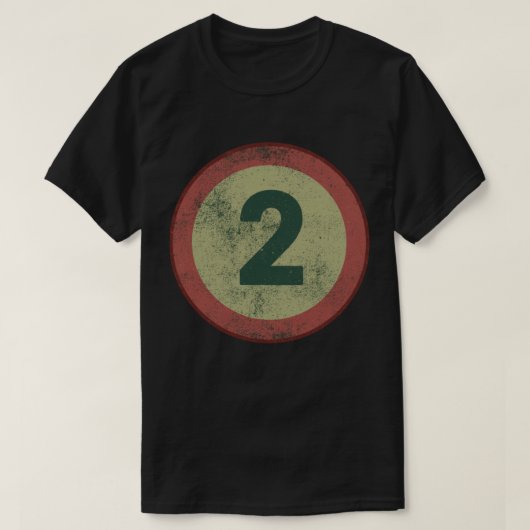 Vintage Nummer 2 met Afgewerkte Afdruk T-shirt (Design voorkant)