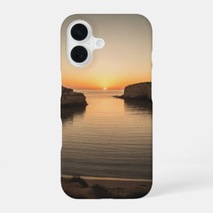 Vintage Oceaanbaai bij ondergaande zon iPhone 16 Hoesje