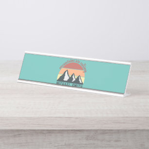Vintage pastels bergen roepen monogram hemel bureau naambordje