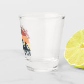 Vintage pastels bergen roepen monogram shot glas (Rechts)