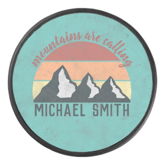 Vintage pastels mountains are calling monogram hockey puck (Voorkant)