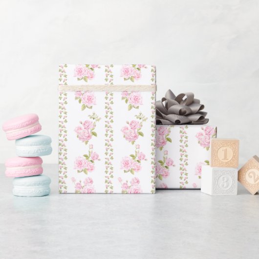 Vintage Pink Roses  Cadeaupapier (Baby Shower)