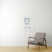 Vintage Regency Style Monogram Crest Wedding Wandkleed (In situ)