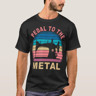 Vintage Retro Pedal To The Metal Naaimachine Lo T-shirt