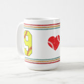 Vintage Retro Softbal Nummer 9 Varsity Koffiemok (Voorkant links)