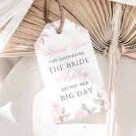 Vintage roze Waterverf Roos bruiloft Vrijgezellenf Cadeaulabel<br><div class="desc">Het elegante en romantische florale label is voorzien van zachte roze rozen met groene/grijze bladeren die een prachtige waterverf hebben geschilderd. Ideaal voor een lente- of zomerevenement. Pas de wazige roze manuscripttekst aan de naam van de bruid-aan-zijn.</div>