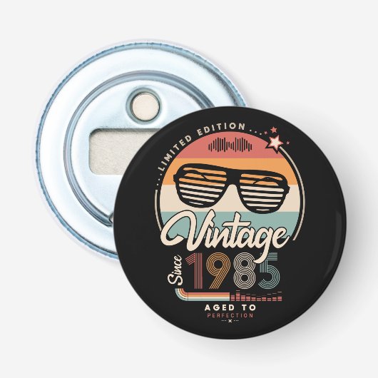 Vintage since 1985 button flesopener (Voorkant)