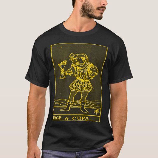VINTAGE TAROT CARD PAGE OF CUPS T-SHIRT (Voorkant)
