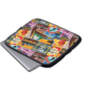 Vintage Travel Labels Laptop Sleeve (Voorkant onderkant)