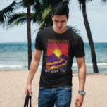 Vintage van het nationaal park Hawaii Volcanoes T-shirt<br><div class="desc">Hawaii Volcanoes vectorkunstwerk ontwerp. Het park ligt op Hawaii Island. De actieve vulkanen van de Kīlauea en de Mauna Loa staan centraal.</div>