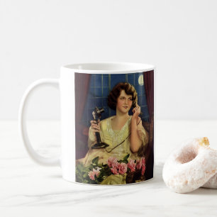 Vintage vrouw die op de telefoon praat Rozen bloem Koffiemok