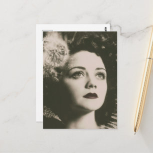 Vintage vrouw en prachtige wilde bloemen en varens briefkaart
