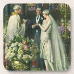 Vintage Wedding, Bride en Groom met Menorah Onderzetter<br><div class="desc">Vintage illustratie liefde en romance bruiloft ceremonie afbeelding met een paar dat getrouwd is in een mooie synagoge met gekleurde glazen ramen,  bloemen en een zeven tak menorah. De bruid draagt een lange witte trouwjurk en de bruidegom is knap in zijn tuxedo.</div>