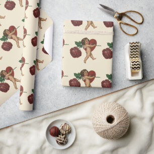 Vintage Wedding, Cupid met Red Rose en Heart Cadeaupapier