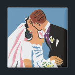 Vintage Wedding, Retro Bride en Groom Kissing Magneet<br><div class="desc">illustratie liefde en romance afbeelding met een bruid en groom die zoenen tijdens hun huwelijksceremonie. Het man draagt een tuxedo en de vrouw draagt een traditionele trouwjurk met een sluier en houdt een boeket bloemen vast. De pasgetrouwde eerste kus als man en vrouw.</div>