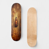 Vintage wooden skateboard with beer (Voorkant)