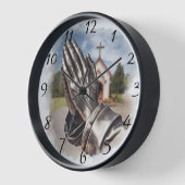 Vintage zilverachtige biddende handen met een kerk (Hoek)