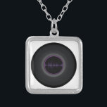 Vinylrecord Zilver Vergulden Ketting<br><div class="desc">Ideaal voor iedereen die van muziek,  dans,  radio,  productie,  djing of iets anders houdt.</div>